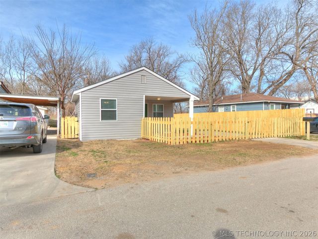 2320 N Atlanta Place, Tulsa, OK 74110