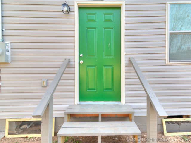 2320 N Atlanta Place, Tulsa, OK 74110