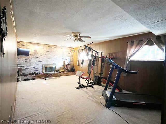 706 E Lucy Avenue, Sallisaw, OK 74955