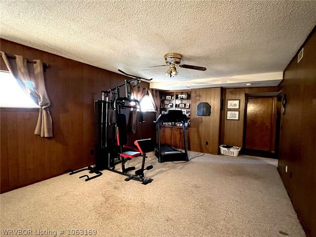 706 E Lucy Avenue, Sallisaw, OK 74955