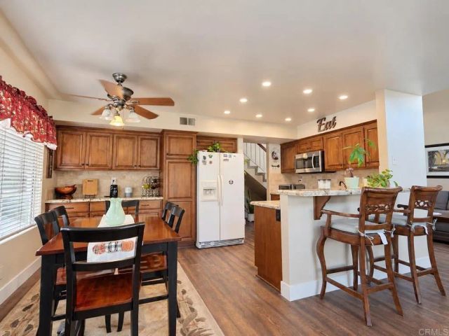 1724 Avenida De Suenos, Oceanside, CA 92056
