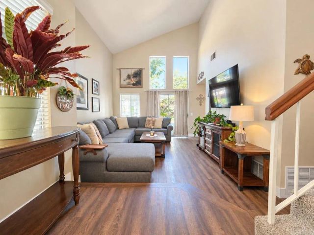1724 Avenida De Suenos, Oceanside, CA 92056
