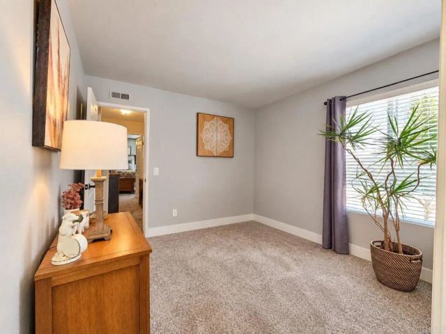 1724 Avenida De Suenos, Oceanside, CA 92056