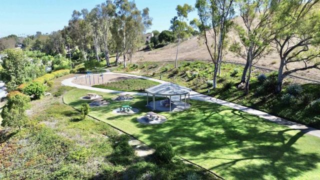 1724 Avenida De Suenos, Oceanside, CA 92056