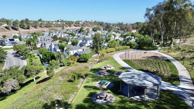 1724 Avenida De Suenos, Oceanside, CA 92056