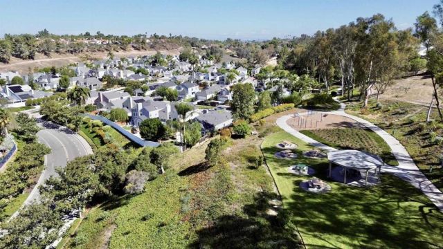 1724 Avenida De Suenos, Oceanside, CA 92056
