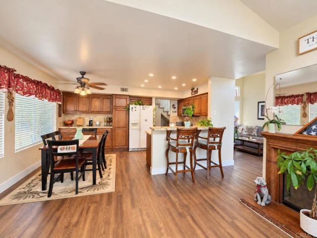 1724 Avenida De Suenos, Oceanside, CA 92056