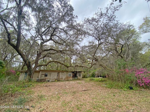 119 TWIN LAKES Road, Hawthorne, FL 32640