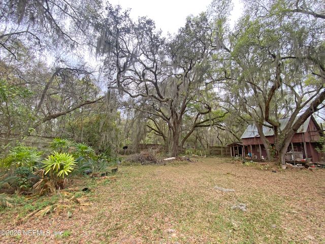 119 TWIN LAKES Road, Hawthorne, FL 32640