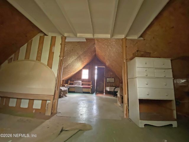 119 TWIN LAKES Road, Hawthorne, FL 32640