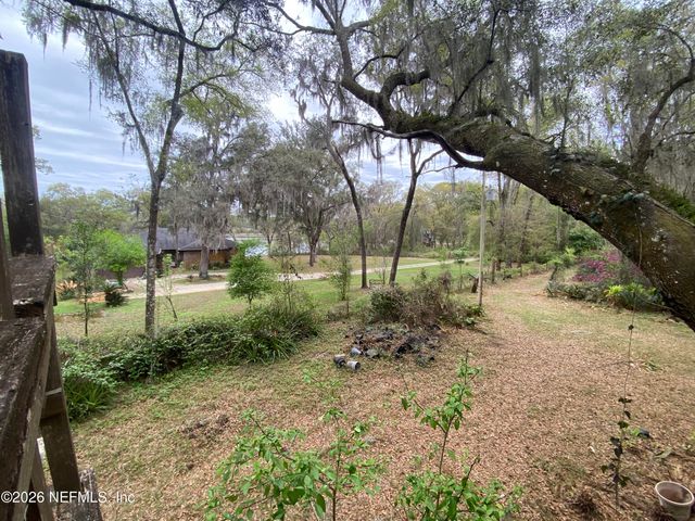 119 TWIN LAKES Road, Hawthorne, FL 32640