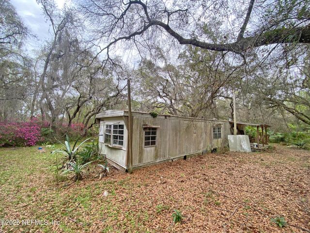 119 TWIN LAKES Road, Hawthorne, FL 32640