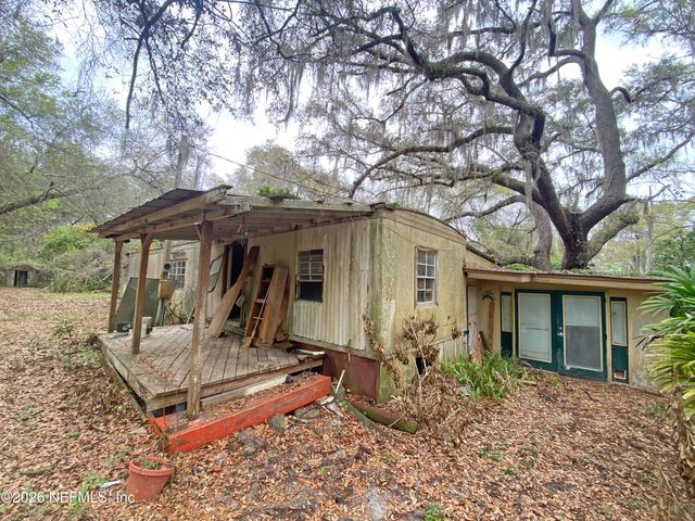 119 TWIN LAKES Road, Hawthorne, FL 32640