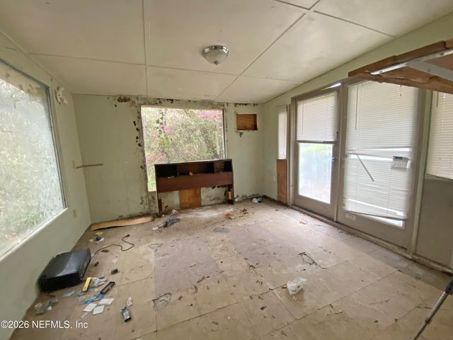 119 TWIN LAKES Road, Hawthorne, FL 32640