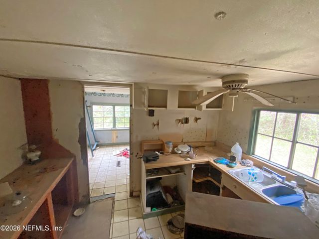 119 TWIN LAKES Road, Hawthorne, FL 32640