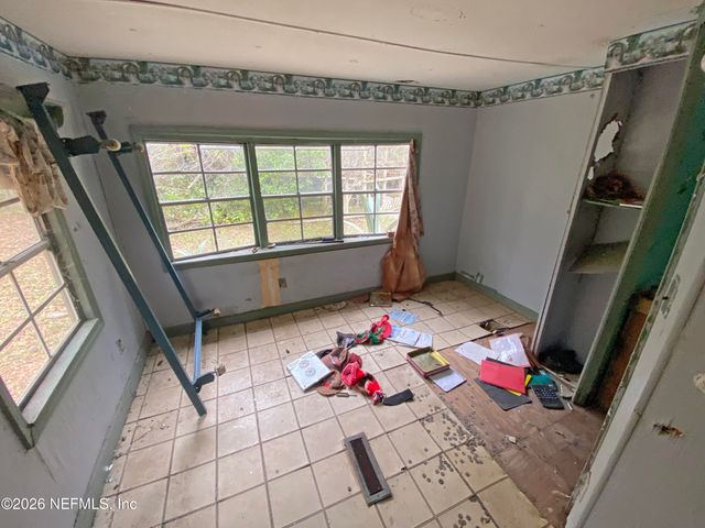 119 TWIN LAKES Road, Hawthorne, FL 32640