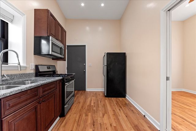 4255 N Campbell Avenue 1S, Chicago, IL 60618