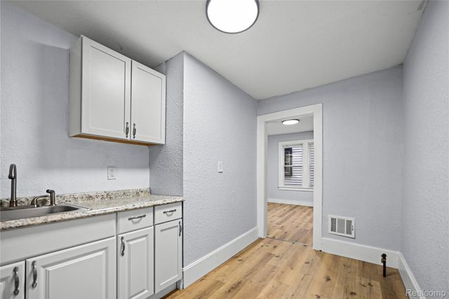 16201 Turner Street, Detroit, MI 48221