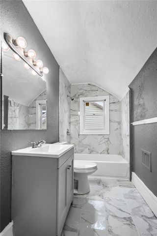 16201 Turner Street, Detroit, MI 48221