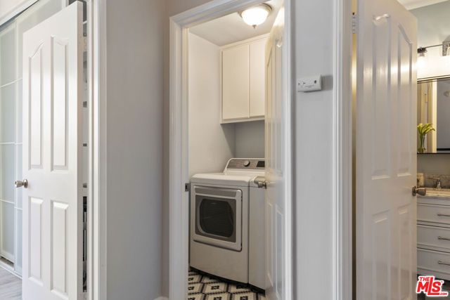 5848 W Olympic Boulevard 102, Los Angeles, CA 90036