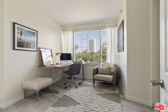 5848 W Olympic Boulevard 102, Los Angeles, CA 90036