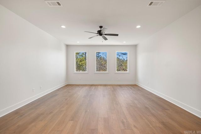 17105 Valley View Loop, Roland, AR 72135