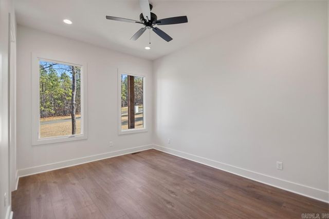 17105 Valley View Loop, Roland, AR 72135