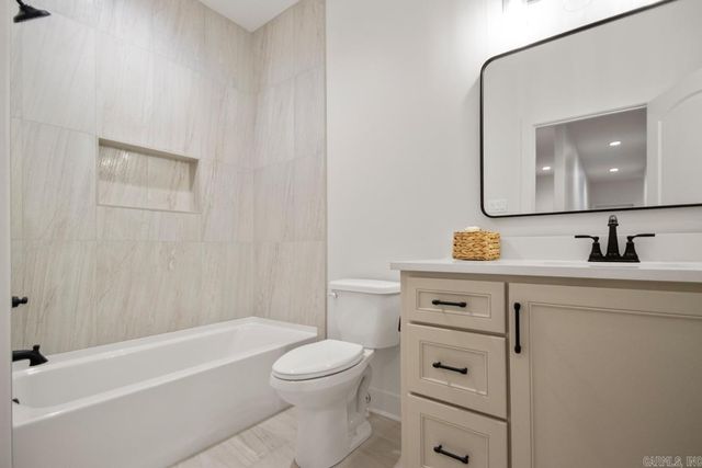 17105 Valley View Loop, Roland, AR 72135