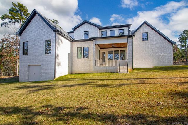 17105 Valley View Loop, Roland, AR 72135