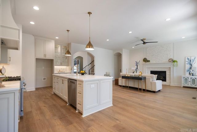 17105 Valley View Loop, Roland, AR 72135