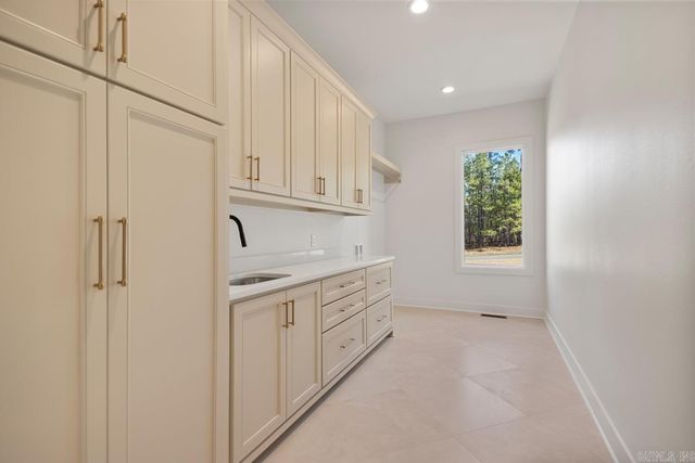 17105 Valley View Loop, Roland, AR 72135