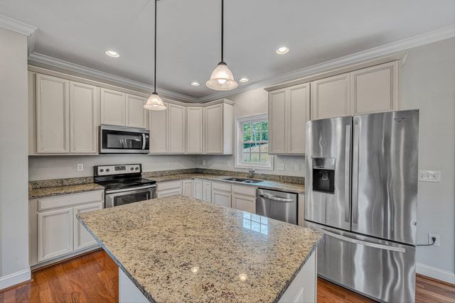 4235 Berkeley Place DR, Roanoke, VA 24018