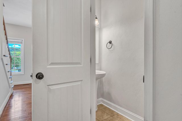 4235 Berkeley Place DR, Roanoke, VA 24018