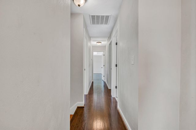 4235 Berkeley Place DR, Roanoke, VA 24018