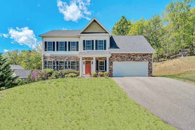 4235 Berkeley Place DR, Roanoke, VA 24018