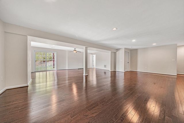 4235 Berkeley Place DR, Roanoke, VA 24018