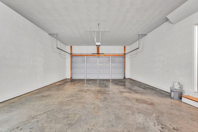 4235 Berkeley Place DR, Roanoke, VA 24018