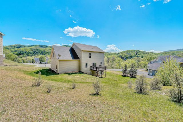 4235 Berkeley Place DR, Roanoke, VA 24018