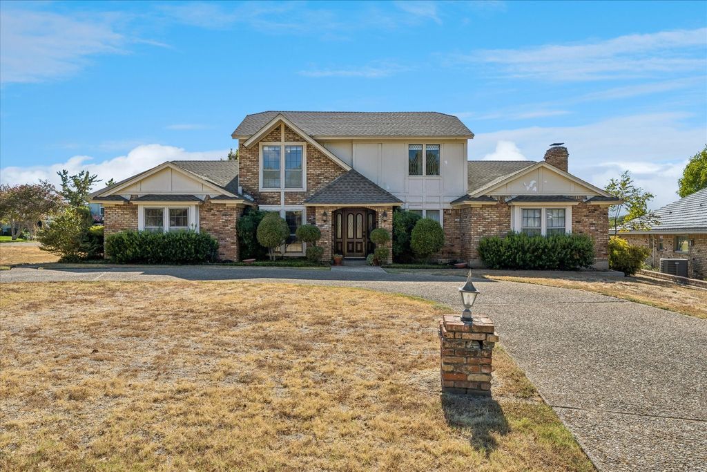 3901 Diamond Loch W, North Richland Hills, TX 76180 — exterior