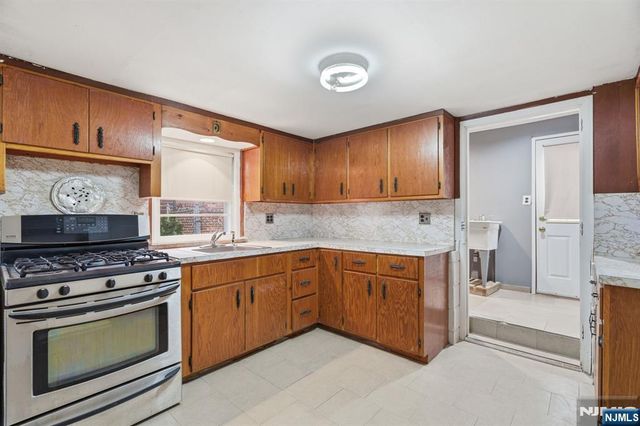 49 New Brier Lane, Clifton, NJ 07012