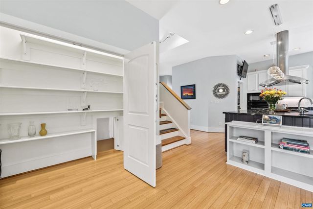 7520 & 7522 GREENWOOD STATION RD, Greenwood, VA 22943