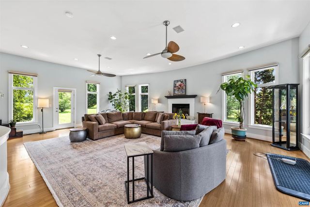 7520 & 7522 GREENWOOD STATION RD, Greenwood, VA 22943