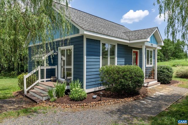 7520 & 7522 GREENWOOD STATION RD, Greenwood, VA 22943