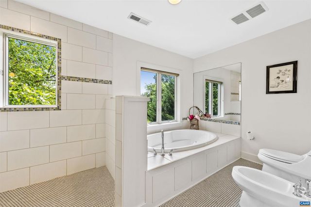 7520 & 7522 GREENWOOD STATION RD, Greenwood, VA 22943