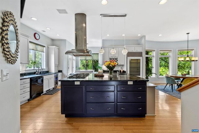 7520 & 7522 GREENWOOD STATION RD, Greenwood, VA 22943