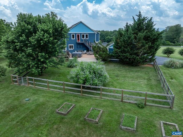 7520 & 7522 GREENWOOD STATION RD, Greenwood, VA 22943