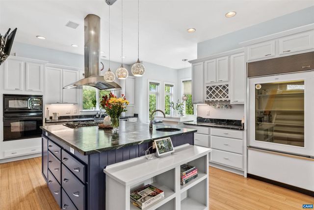 7520 & 7522 GREENWOOD STATION RD, Greenwood, VA 22943