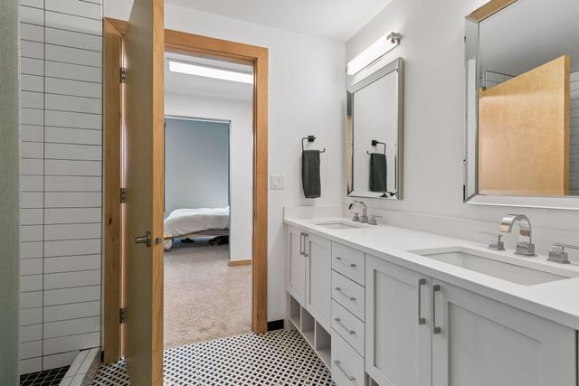 1240 S 2nd Street 203, Minneapolis, MN 55415