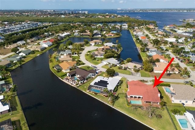 6896 Erin Marie CT, Fort Myers, FL 33919