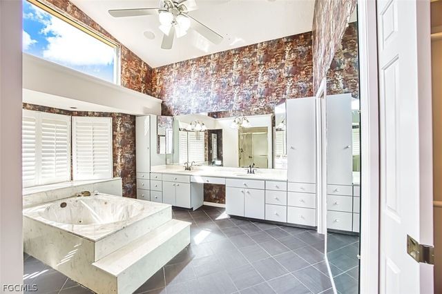 6896 Erin Marie CT, Fort Myers, FL 33919